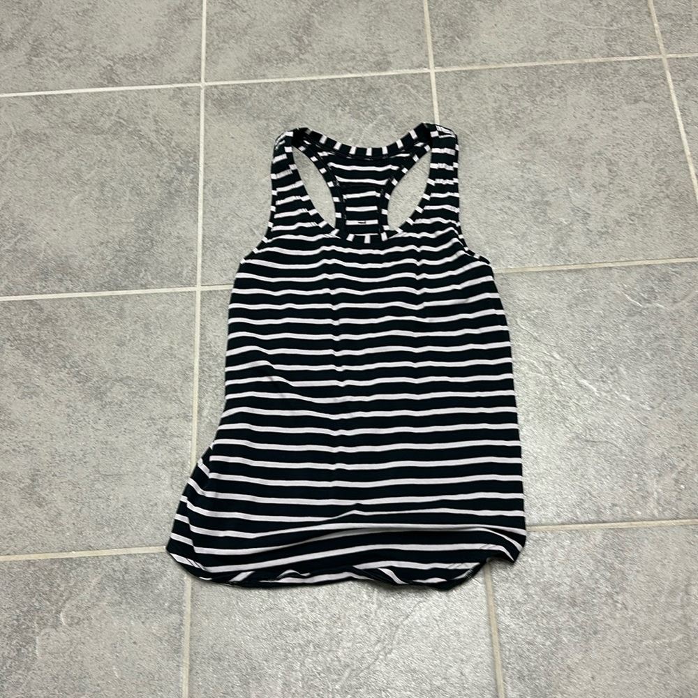 Lululemon tank top